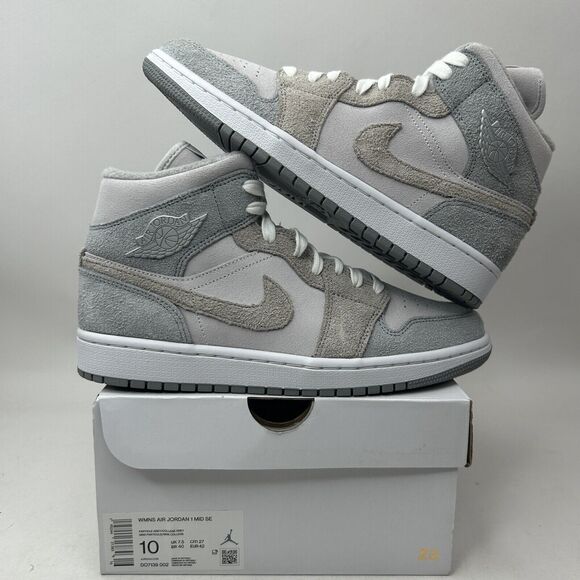 Nike Shoes Air Jordan 1 Mid SE WMNS “Particle Grey/Fleece” 2023